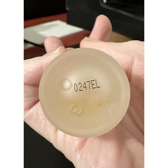 KylieSkin By Kylie Jenner Balance Clarifying Facial Oil .30 fl oz 10 ml - New - Picture 2 of 2